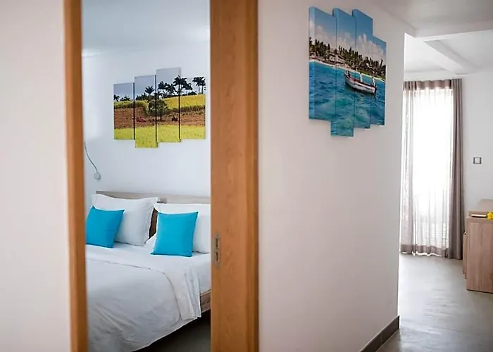 Toparadis Guest House